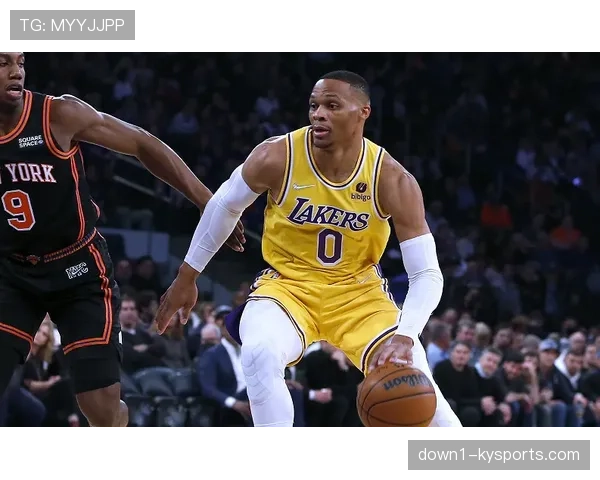 卡森·华莱士20分10助攻 雷霆新秀控卫闪耀 卡森·华莱士20分10助攻 雷霆新秀控卫闪耀